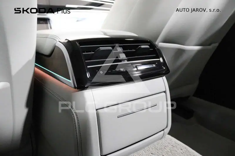 2021 Audi S8