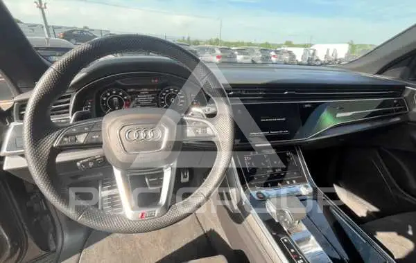 2021 Audi RSQ8
