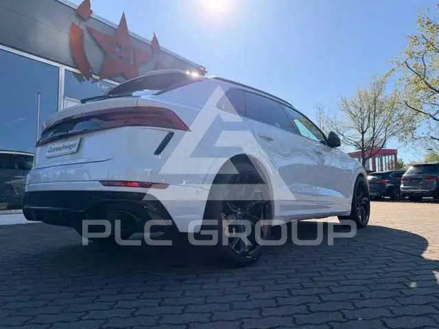 2021 Audi RSQ8