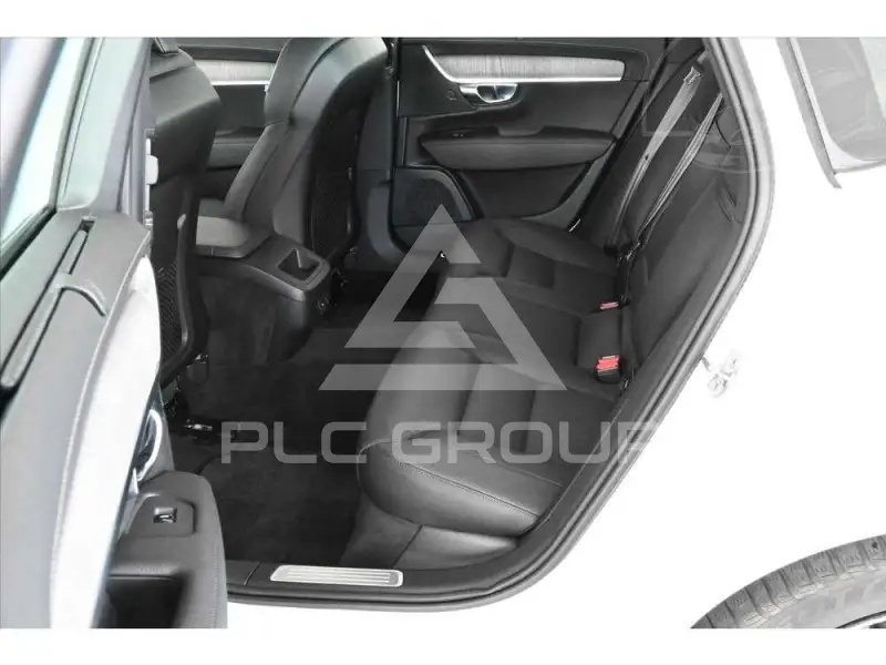 2021 Volvo S90