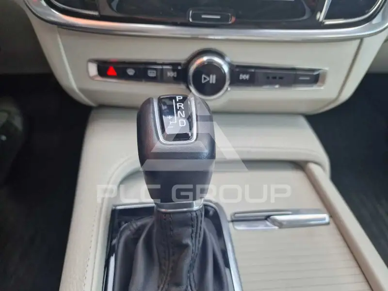2021 Volvo S90