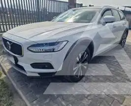 2021 Volvo V90