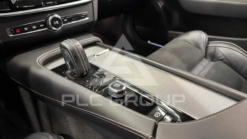 2021 Volvo V90