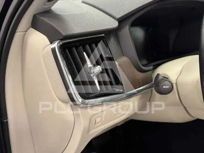 2021 Volvo V90