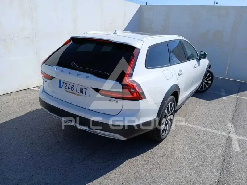 2021 Volvo V90