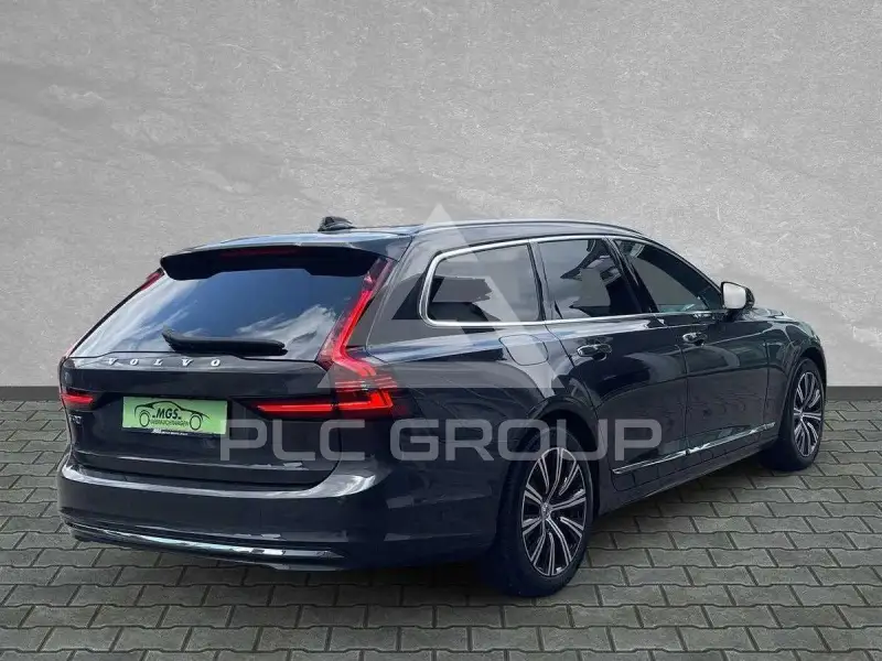 2021 Volvo V90