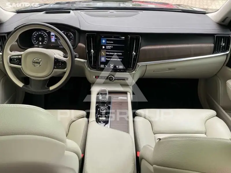 2021 Volvo V90
