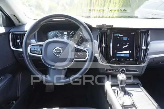 2021 Volvo V90