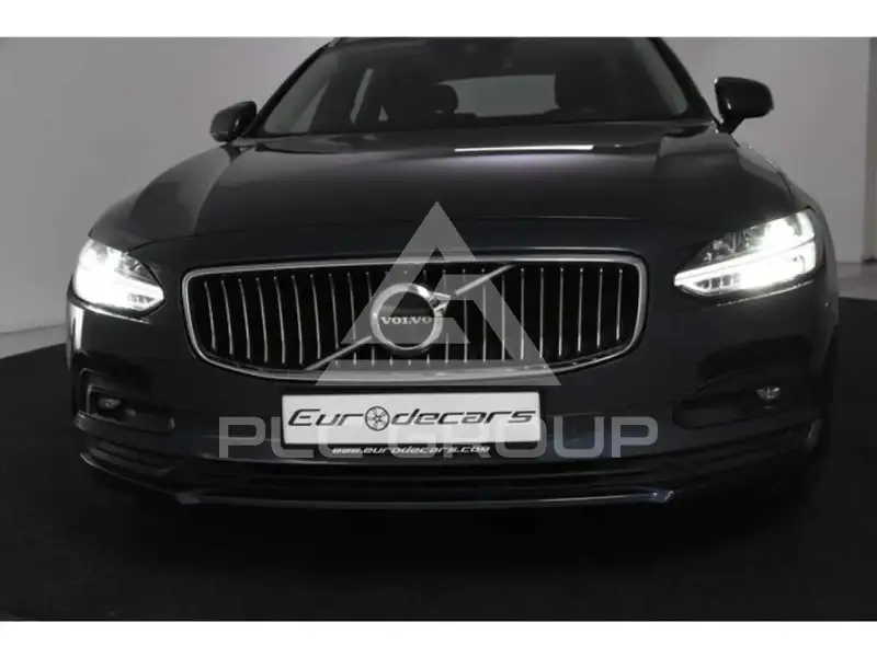 2021 Volvo V90