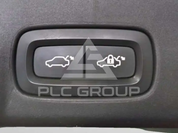 2021 Volvo V90