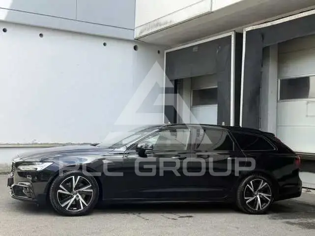 2021 Volvo V90