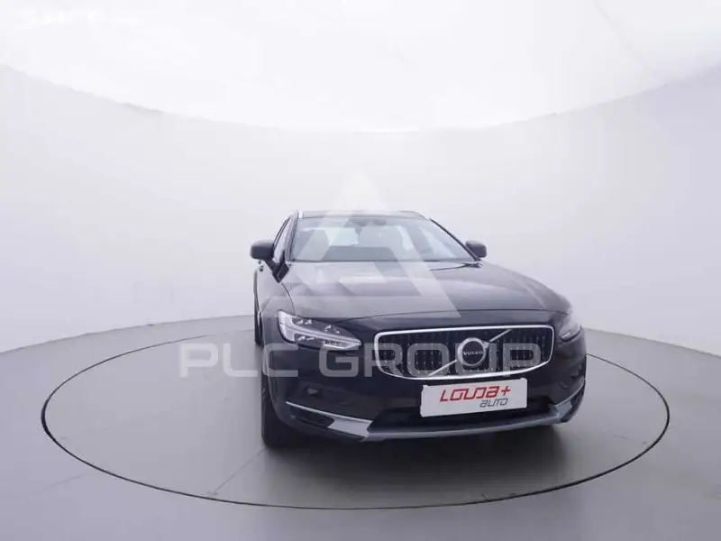 2021 Volvo V90