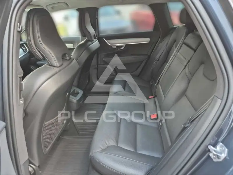 2021 Volvo V90