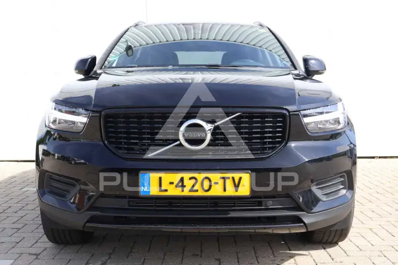 2021 Volvo XC40