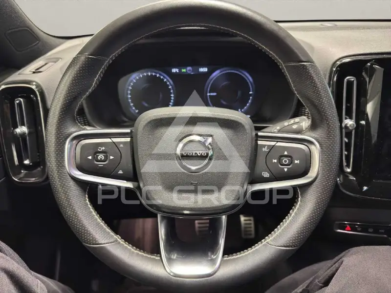 2021 Volvo XC40