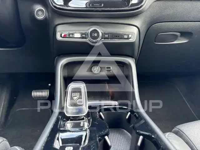 2021 Volvo XC40