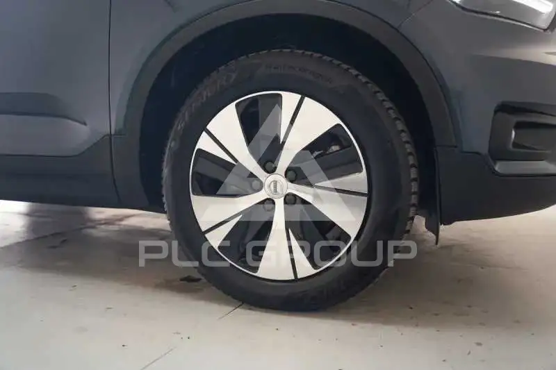 2021 Volvo XC40