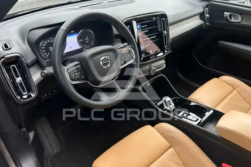 2021 Volvo XC40