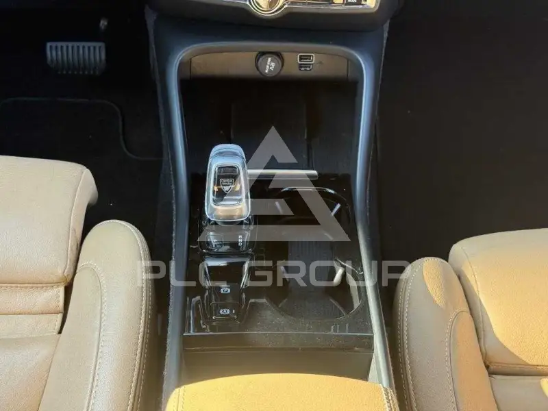 2021 Volvo XC40
