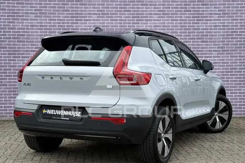 2021 Volvo XC40