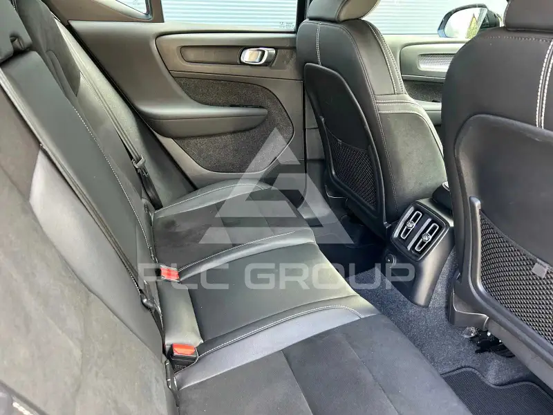 2021 Volvo XC40
