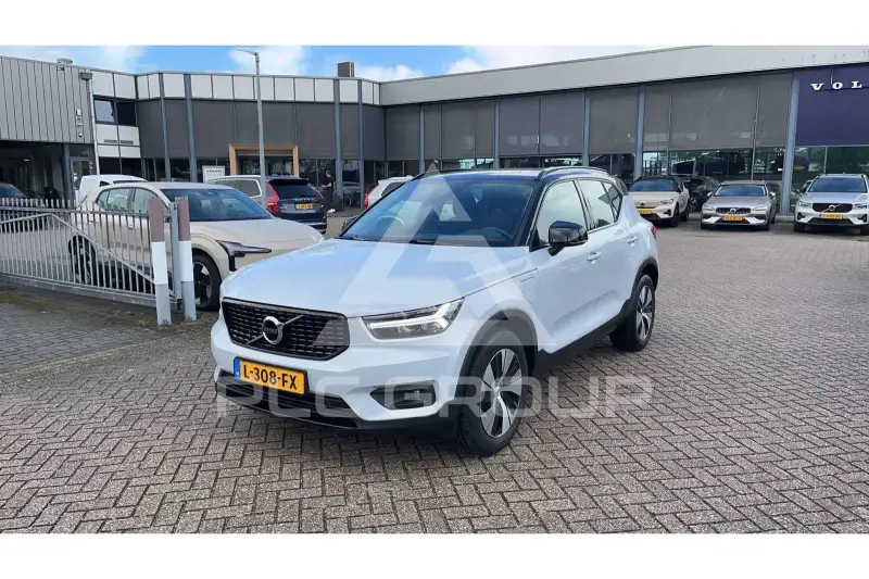 2021 Volvo XC40
