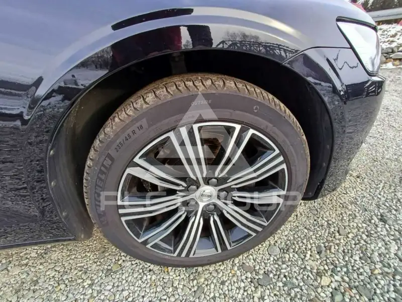 2021 Volvo V60