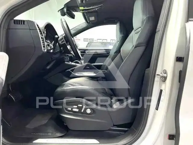 2021 Porsche CAYENNE