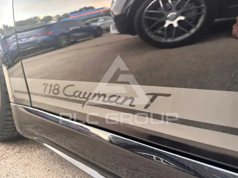 2021 Porsche Cayman