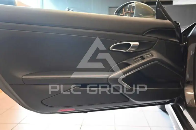 2021 Porsche Cayman