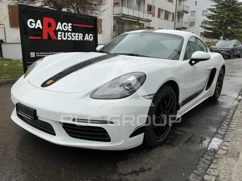 2021 Porsche Cayman