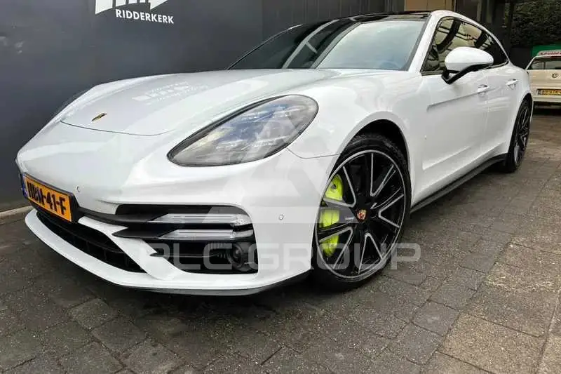 2021 Porsche Panamera