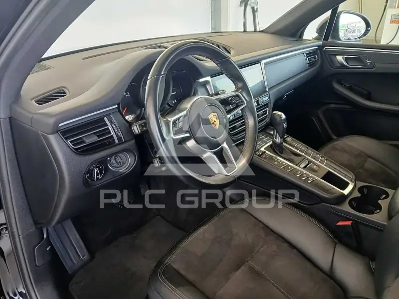 2021 Porsche MACAN