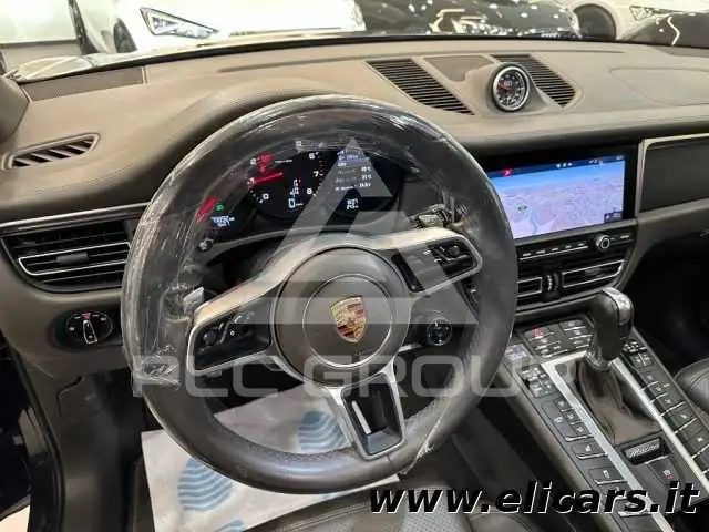 2021 Porsche MACAN