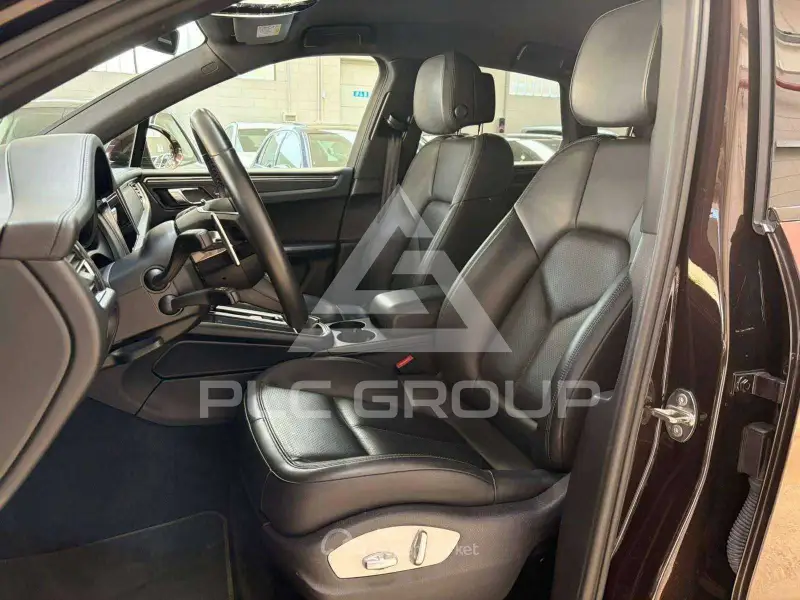 2021 Porsche MACAN