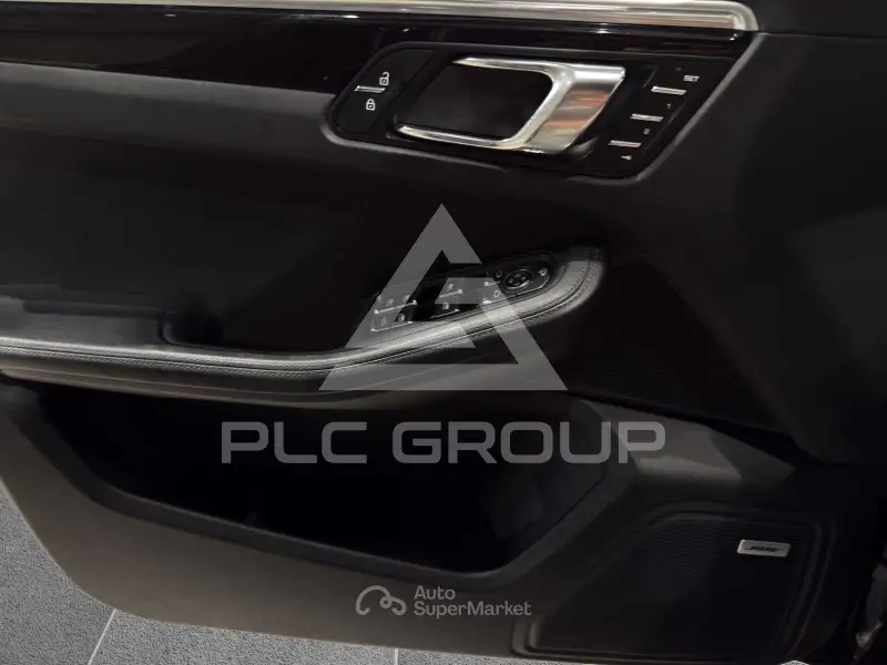 2021 Porsche MACAN