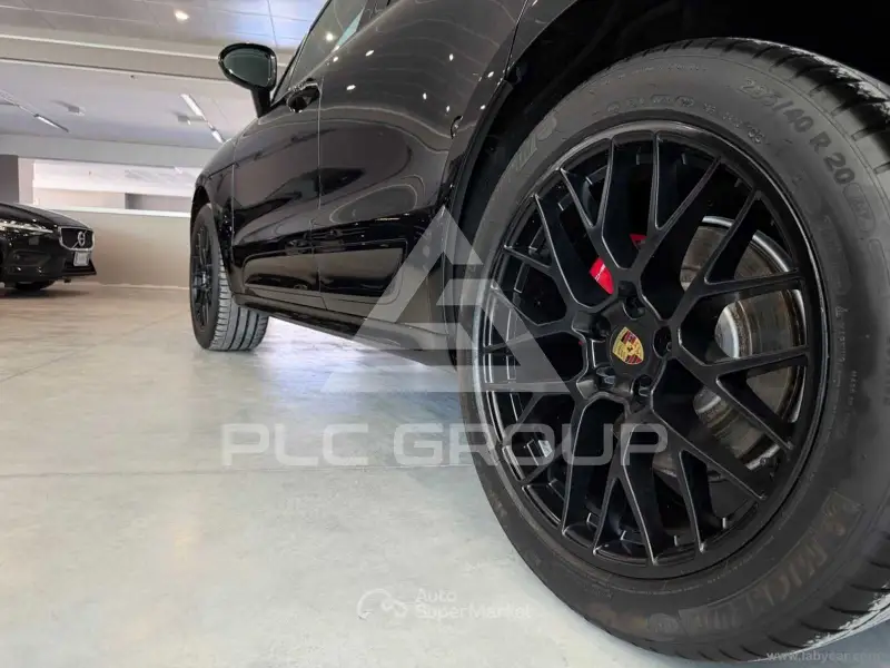 2021 Porsche MACAN