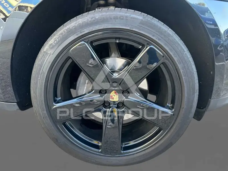 2021 Porsche MACAN