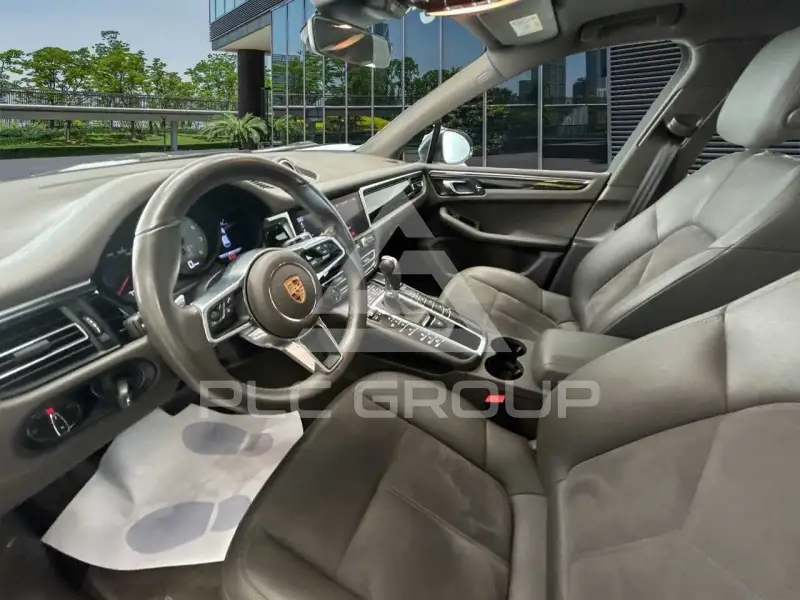 2021 Porsche MACAN