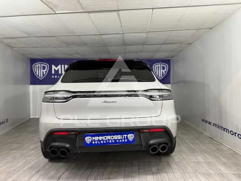 2021 Porsche MACAN