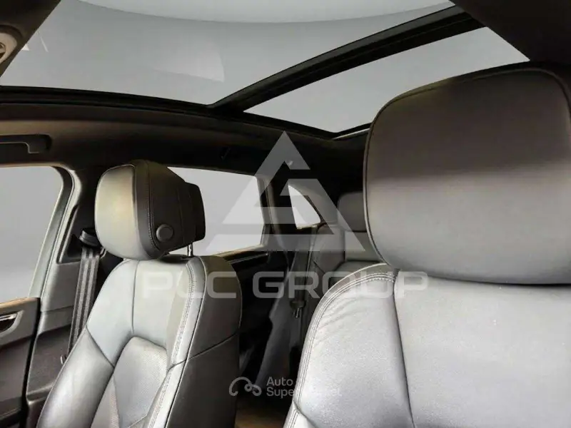 2021 Porsche MACAN