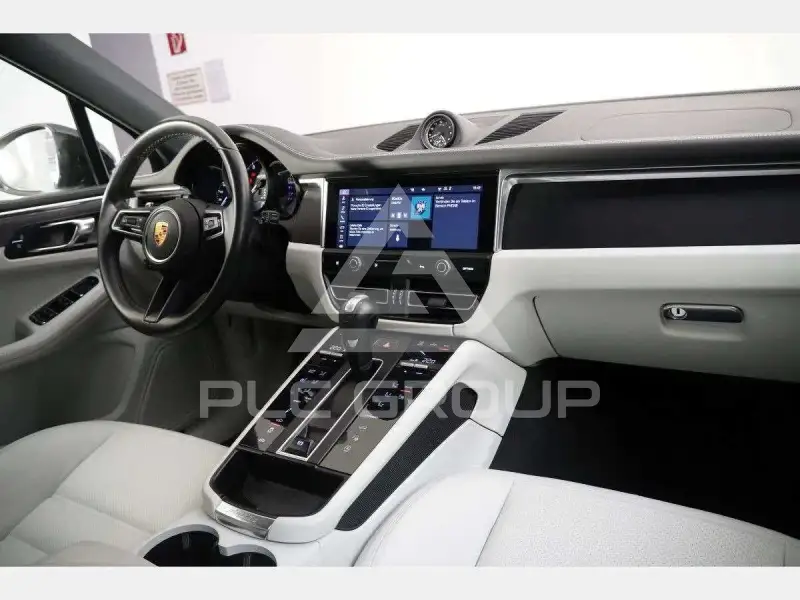 2021 Porsche MACAN