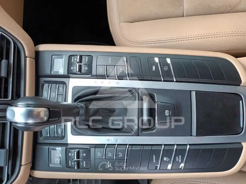 2021 Porsche MACAN