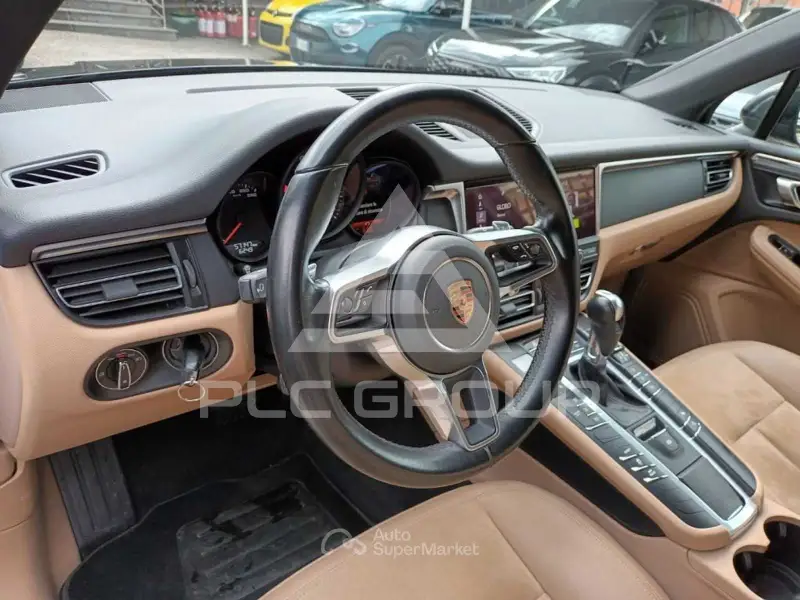 2021 Porsche MACAN