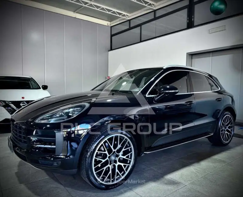 2021 Porsche MACAN