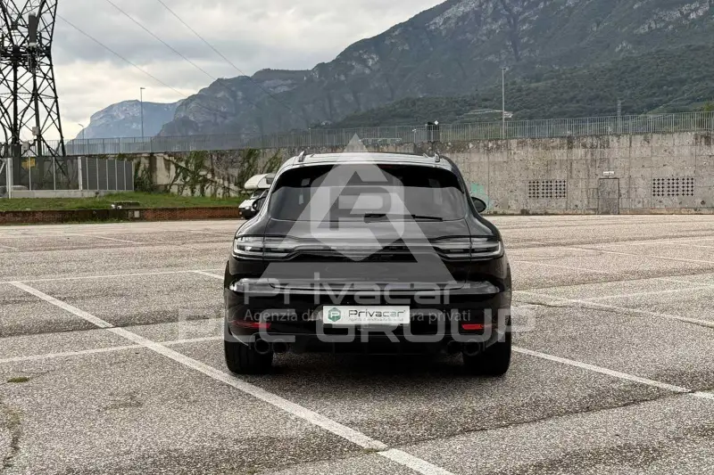 2021 Porsche MACAN