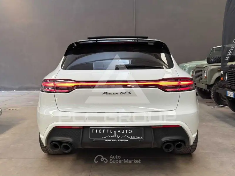 2021 Porsche MACAN