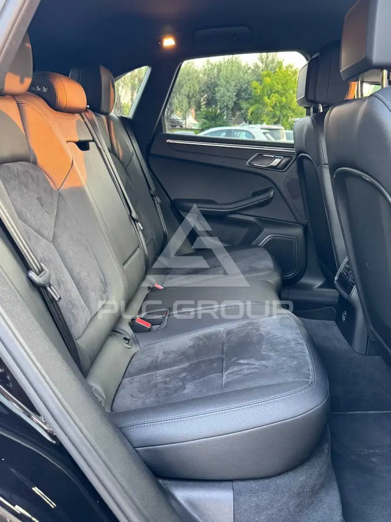 2021 Porsche MACAN