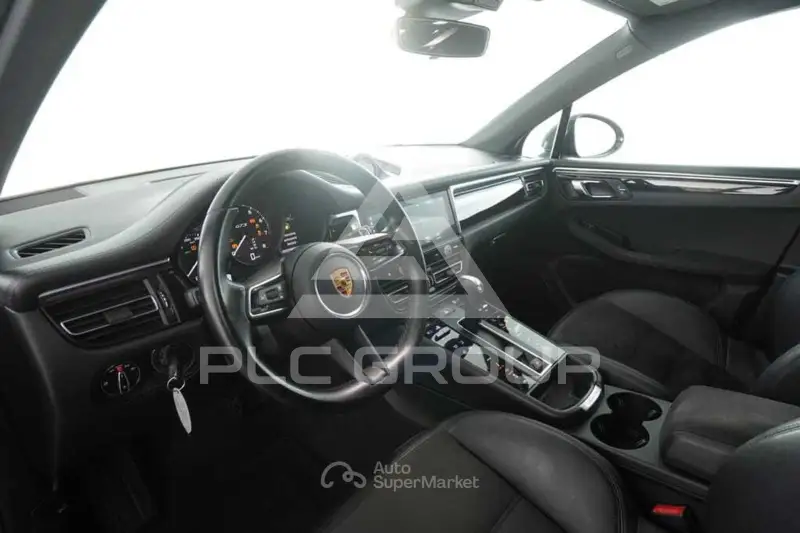 2021 Porsche MACAN