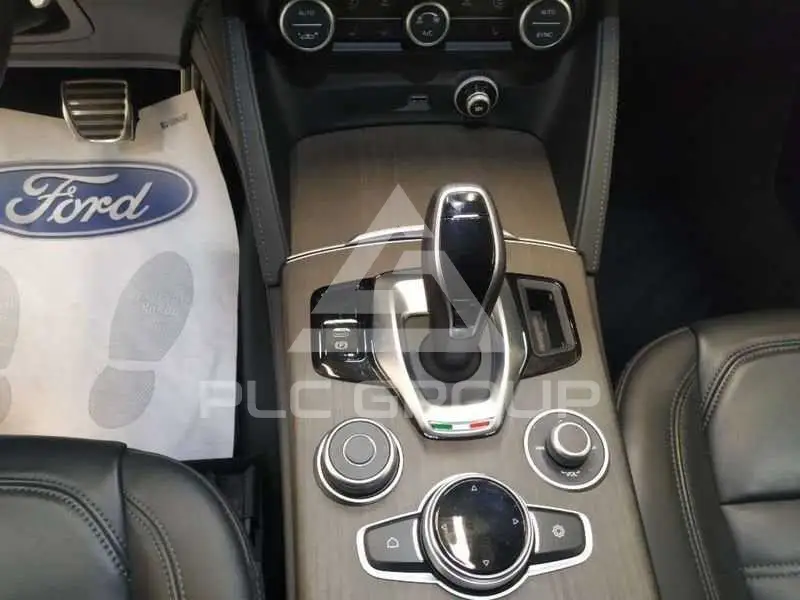 2021 Alfa Romeo Stelvio